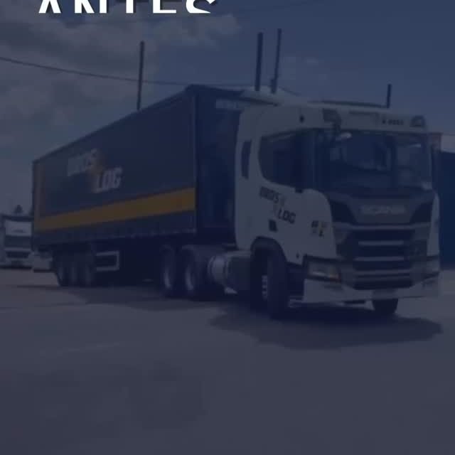 IMPECÁVEL.

A transformação que sua frota precisa para rodar com confiança. 

Confira o “Antes e Depois” da @broslogistica: lona nova, pintura renovada e padrão de qualidade absoluto.

Sua carga merece segurança e sua marca merece destaque.

RodoVTruck: Especialistas em renovação de frota. 

Fale conosco no WhatsApp para um orçamento! (Link na Bio)

Gostou da transformação? 

Curta, comente e compartilhe com aquele amigo que precisa renovar o caminhão! 

Salve para não esquecer!

#BrosLog #RodoVTruck #ReformaDeCaminhão #Logística #AntesEDepois